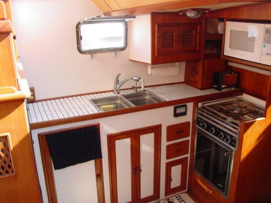 05-Galley.jpg