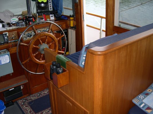 helm seat from rear (FILEminimizer).JPG