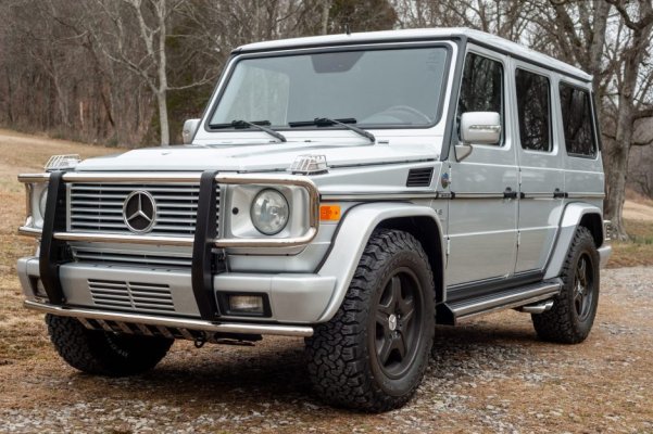 2005_mercedes_benz_g55_amg_161428628185f4b3c001_exterior_2003_Mercedes_Benz_G55_AMG-scaled.jpg