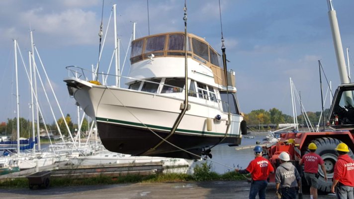 Cartouche hauling for the winter.jpg