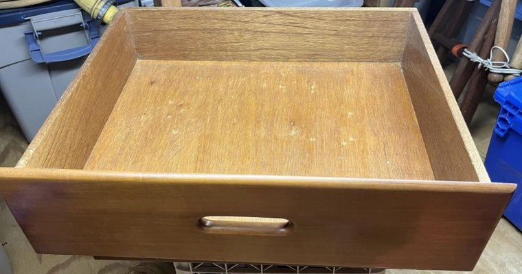 Grand Banks 42 Classic drawers inside 1024.jpg