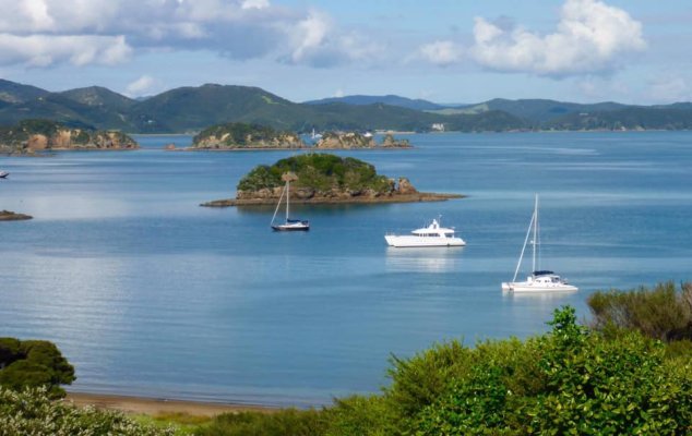 Bay of Islands NZ.jpg