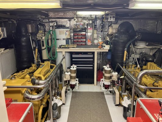 engine room facing aft.jpg