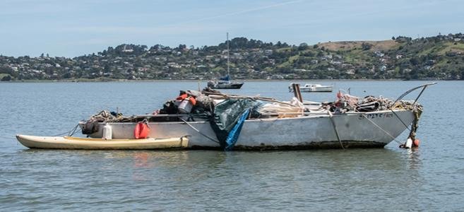 Abandoned-boat-Robb-Most.jpg