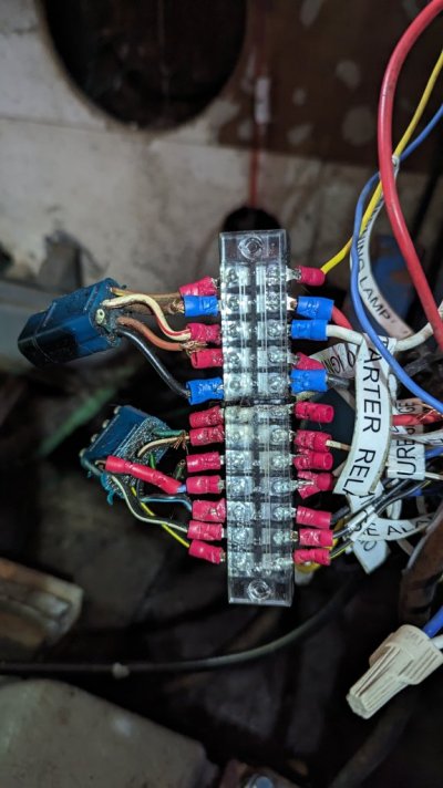 wiring harness terminal block.jpg