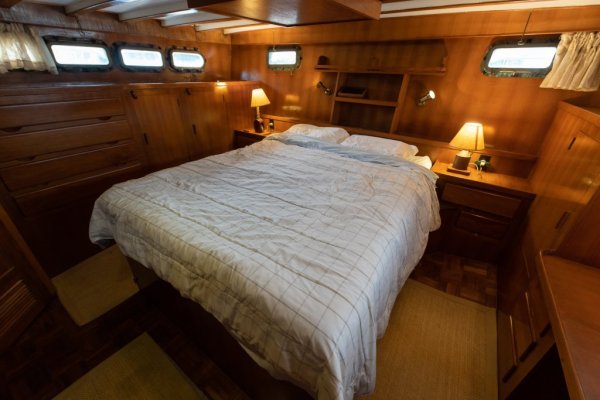 Master Stateroom 1.jpg