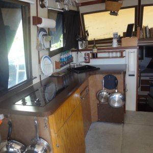 Galley / Salon