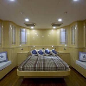 Bering 65   Serge   Steel expedition yacht - Master stateroom