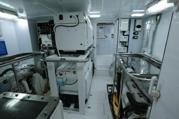 Bering 65   Serge   Steel expedition yacht - Engine room