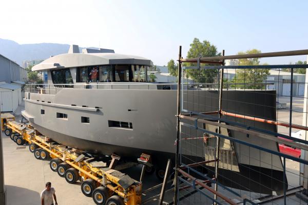 Bering 70   Steel Luxury Yacht  Preliminary Launch 9.10.2015 (3)