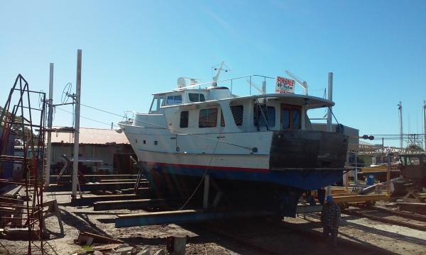 boat in tarpon