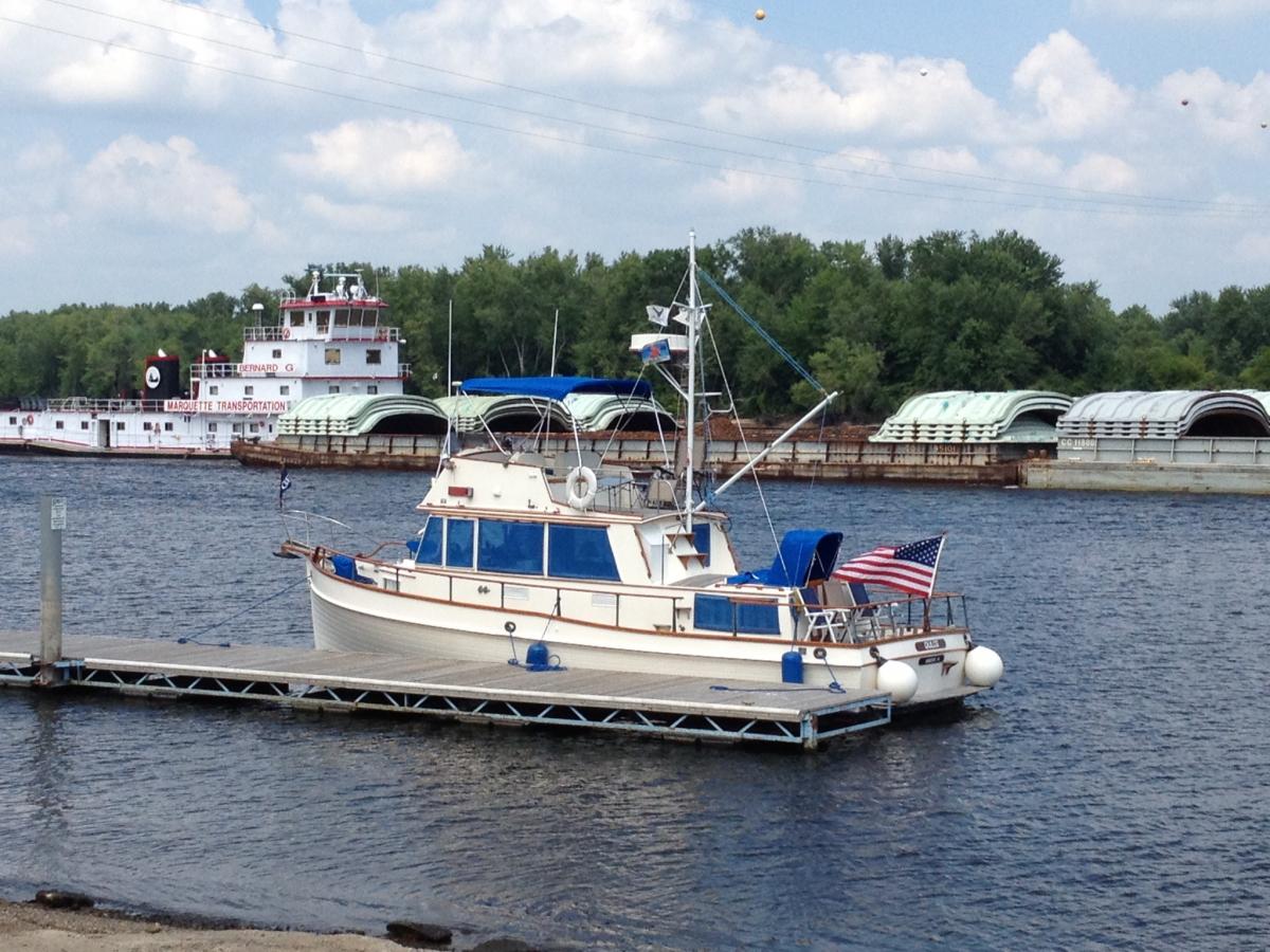 Dock in front of the National Eagle Center, Upper Mississippi at Wabasha, Mn 

642E2535 5567 4736 8F1F DBE5B19394F2