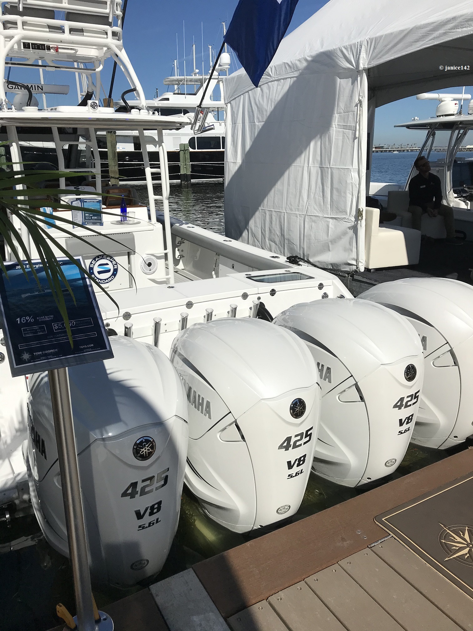 4-425hpOutboards.jpg